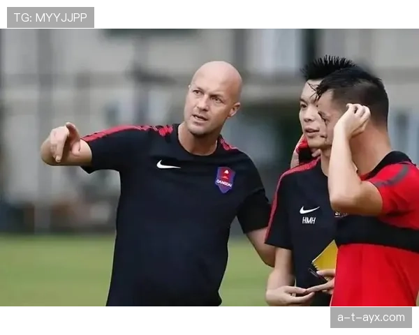 传控复兴：克鲁伊夫足球哲学引领新一代球队战术革新